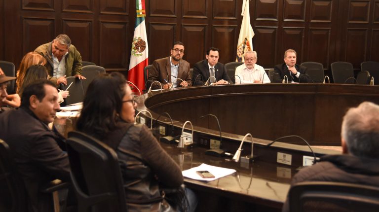 Ayuntamiento de Hermosillo realizó subasta de autos chatarra