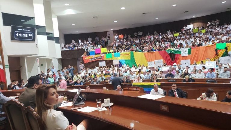 Congreso de Sinaloa ‘echa para atrás’ dictamen sobre matrimonio igualitario