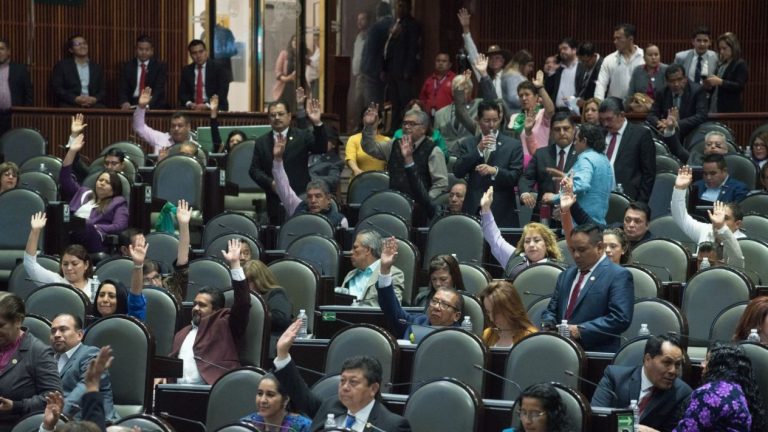 Diputados aprueban incluir programas sociales de AMLO en la Constitución; pasa al Senado