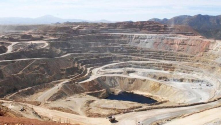 Diálogo «sin favoritismos» en conflicto del sector minero, promete AMLO
