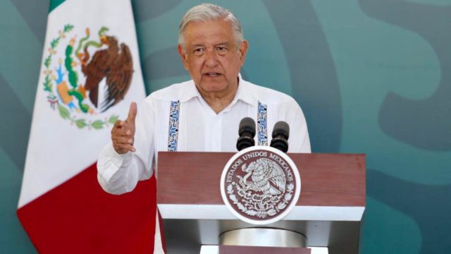 López Obrador promete que evacuarán a mexicanos que permanecen en Ucrania