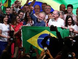 El expresidente Lula da Silva vence en la segunda vuelta y es electo como nuevo presidente de Brasil