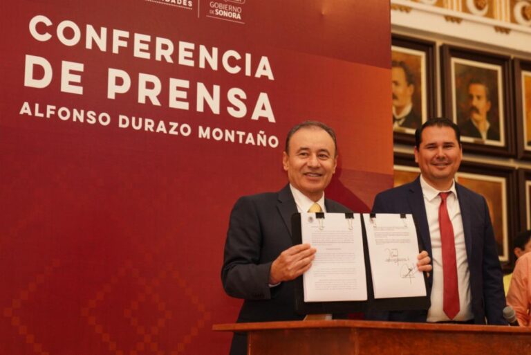 <strong>Presenta gobernador Alfonso Durazo iniciativa de Ley de Notarías</strong>