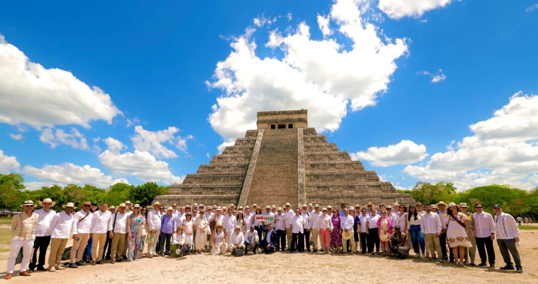 Sectur recorre ruta del gtren maya con 60 embajadoras (es)