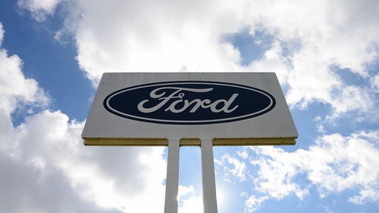 Ford trasladará producción de furgoneta a Sonora