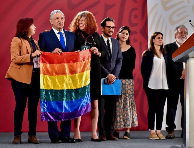 Gobierno de AMLO decreta Día Nacional contra la Homofobia, Transfobia, Lesbofobia y Bifobia