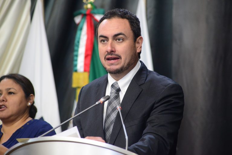 Propone Luis Armando Alcalá incluir programas de prevención de delito en planes de estudio