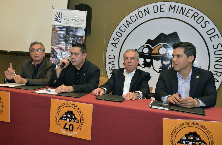 En apoyo a productores del bacanora se forma convenio con Asociación de Mineros de Sonora