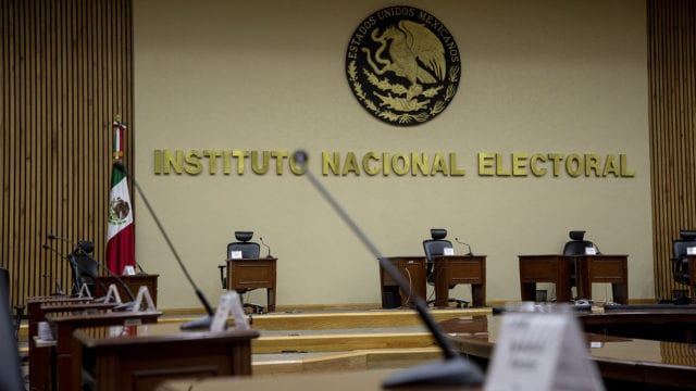 Hacienda le niega al INE 1.7 mdp para la consulta de revocación de mandato