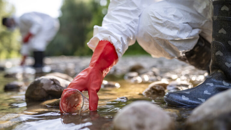 ‘Ríos de medicamentos’: detectan niveles «preocupantes» de contaminación por fármacos en casi la mitad de las aguas fluviales del mundo